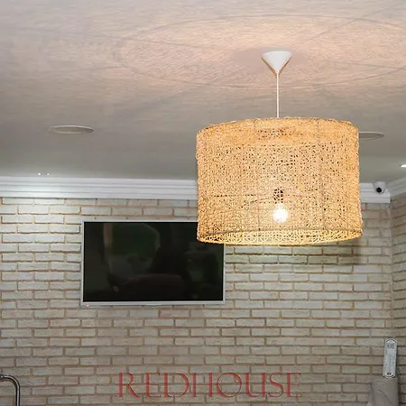 Πανσιόν Red House Family Ράβντα