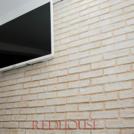 Pensiune Red House Family *
